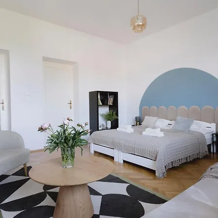 Spacious Centre - Slowackiego Apartment Krakau